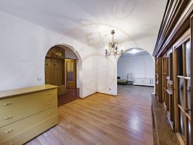 Casa de vânzare 4 camere, în Ştefăneşti, zona Sud