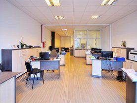 Vânzare spaţiu comercial în Cluj-Napoca, Plopilor