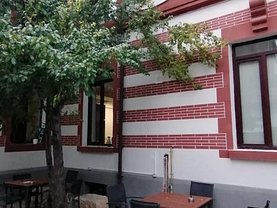 Casa de închiriat 7 camere, în Bucureşti, zona P-ţa Victoriei