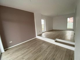 Casa de vânzare 4 camere, în Dumbrăviţa