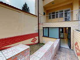 Casa de vânzare sau de închiriat 12 camere, în Bucureşti, zona Domenii