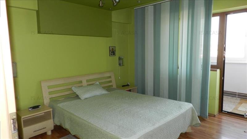 Apartament decomandat cu 4 camere in Rovine - Parculet - imaginea 9
