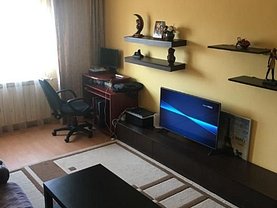 Apartament de vânzare 3 camere, în Ploieşti, zona Enachiţă Văcărescu