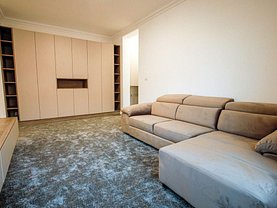 Apartament de vânzare 3 camere, în Chişoda, zona Central