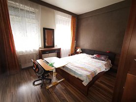 Apartament de vânzare 3 camere, în Suceava, zona Ultracentral