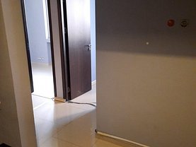 Apartament de închiriat 5 camere, în Bucureşti, zona Universitate