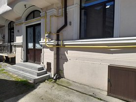 Închiriere birou