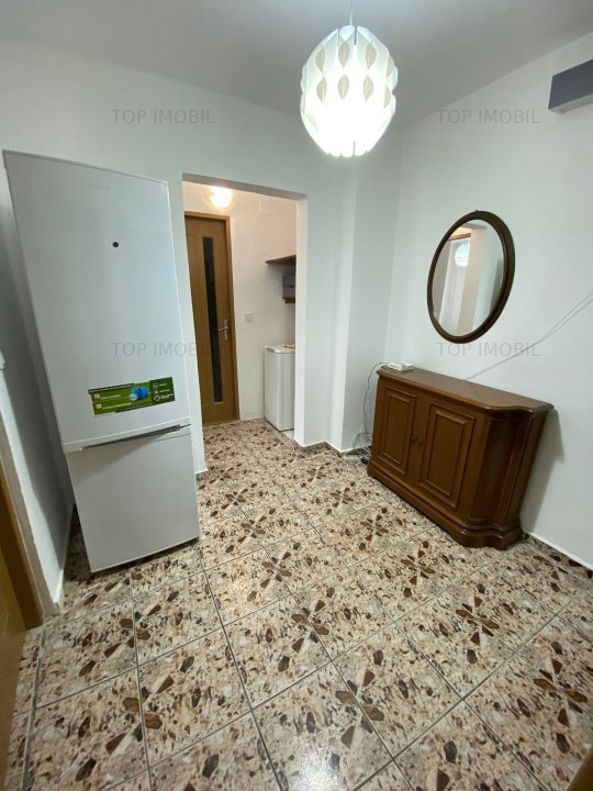 Inchiriere apartament 2 camere Decomandat - Nicolina - imaginea 8