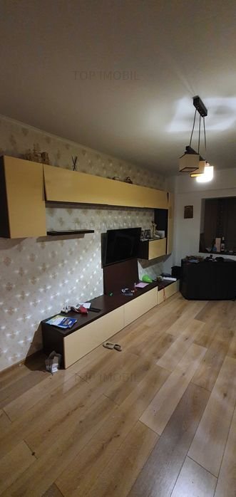Apartament 2 camere decomandat, Mircea cel Batran etaj 1 - imaginea 1