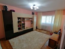 Apartament de vânzare 3 camere în Iasi, Cug
