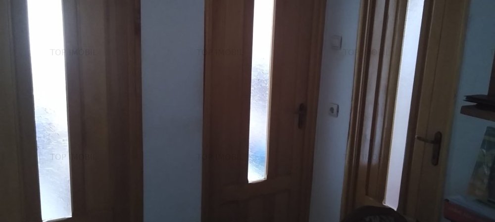 Apartament de vânzare 4 camere - imaginea 0 + 1