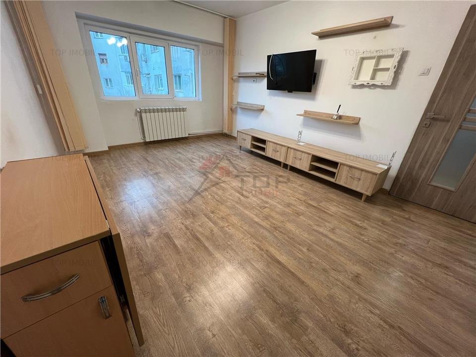 Apartament 3 camere decomandat, Dacia - Piata Dacia