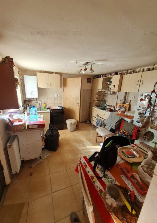 Casa de vanzare zona Balcescu, centrala proprie, in fata