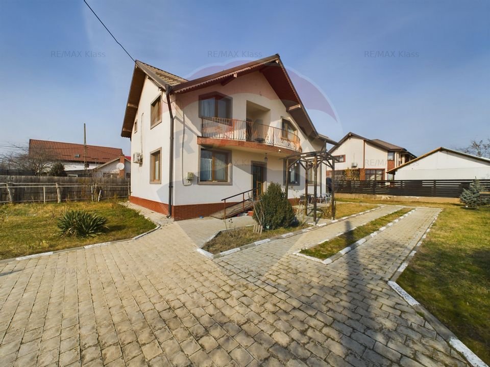 Casa cu 5 camere de vanzare in Crevedia construita pentru confort