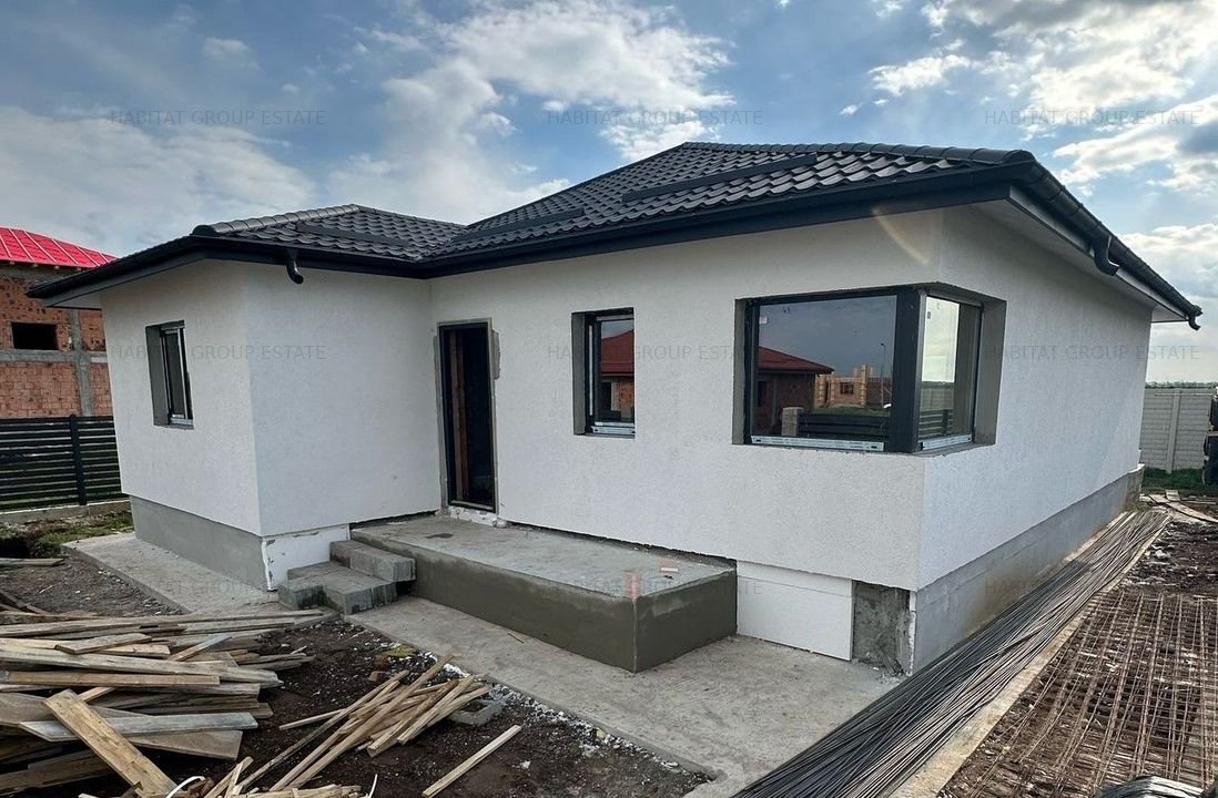 Casă individuală, 93 mp, 370 mp teren, 3 camere, 2 bai