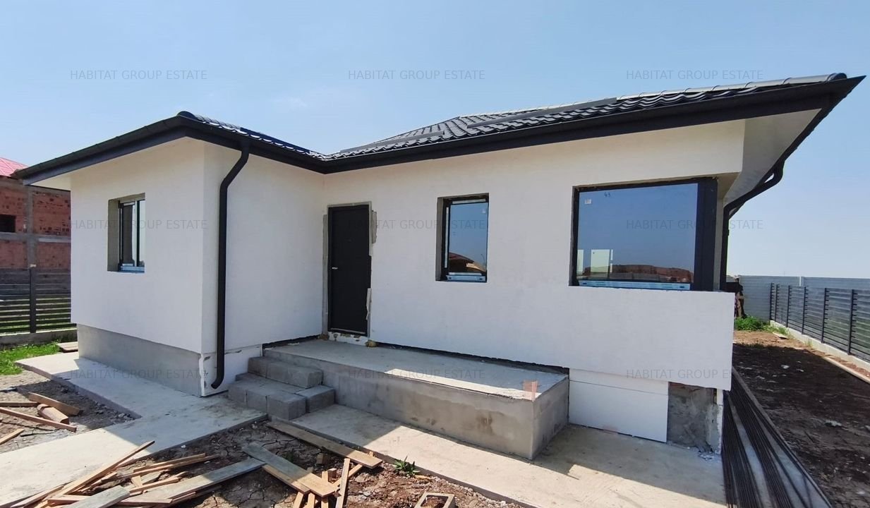 Casă individuală pe parter, 3 camere, 93 mp utili, teren 370 mp