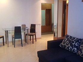 Apartament de vânzare 3 camere în Ramnicu Valcea, Central