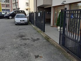 Închiriere spaţiu comercial în Ramnicu Valcea, 1 Mai