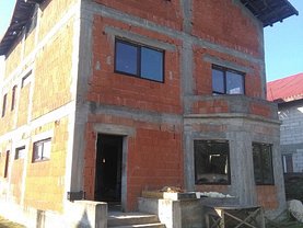 Casa de vânzare 6 camere, în Dragomireşti-Deal