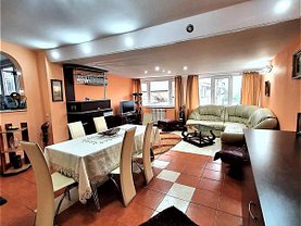Apartament de închiriat 4 camere, în Iasi, zona Central