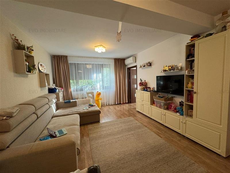 Apartament cu 3 camere , 77mp, de vanzare, langa Mall Moldova , Carrefour Era, I