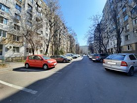 Apartament de vanzare 3 camere, în Bucuresti, zona Crangasi