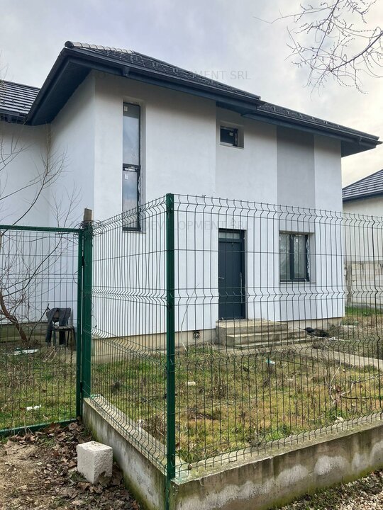 CASA DUPLEX LA GRI - CURTE 222 MP