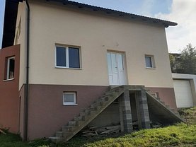 Casa de vânzare 4 camere, în Dezmir