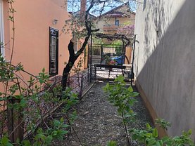 Apartament de închiriat 3 camere, în Bucureşti, zona Brâncoveanu