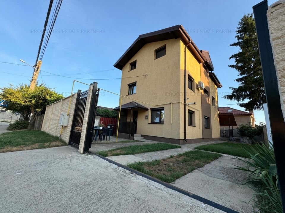 Vila Individuala 6 Camere 4 Locuri de Parcare Curte