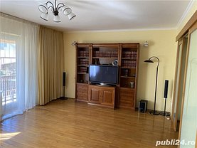 Casa de închiriat 6 camere, în Voluntari, zona Central