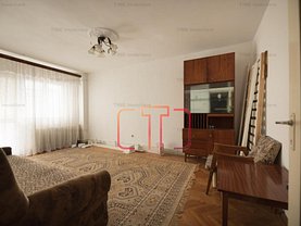 Apartament de vânzare 3 camere, în Sibiu, zona Vasile Aaron