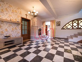Casa de vânzare 10 camere, în Cristian