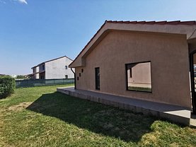 Casa de închiriat 4 camere, în Dumbrăviţa, zona Exterior Nord