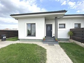 Casa de vânzare 3 camere, în Moşniţa Nouă, zona Central