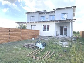 Casa de vânzare 4 camere, în Moşniţa Nouă