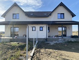 Casa de vânzare 3 camere, în Moşniţa Nouă, zona Central