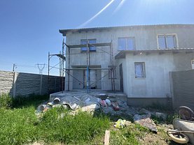 Casa 5 camere în Mosnita Noua, Central