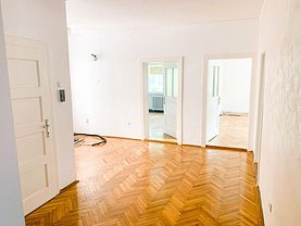 Apartament de închiriat 3 camere, în Sibiu, zona Central
