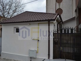Casa de vanzare 3 camere, în Constanta, zona Tomis II