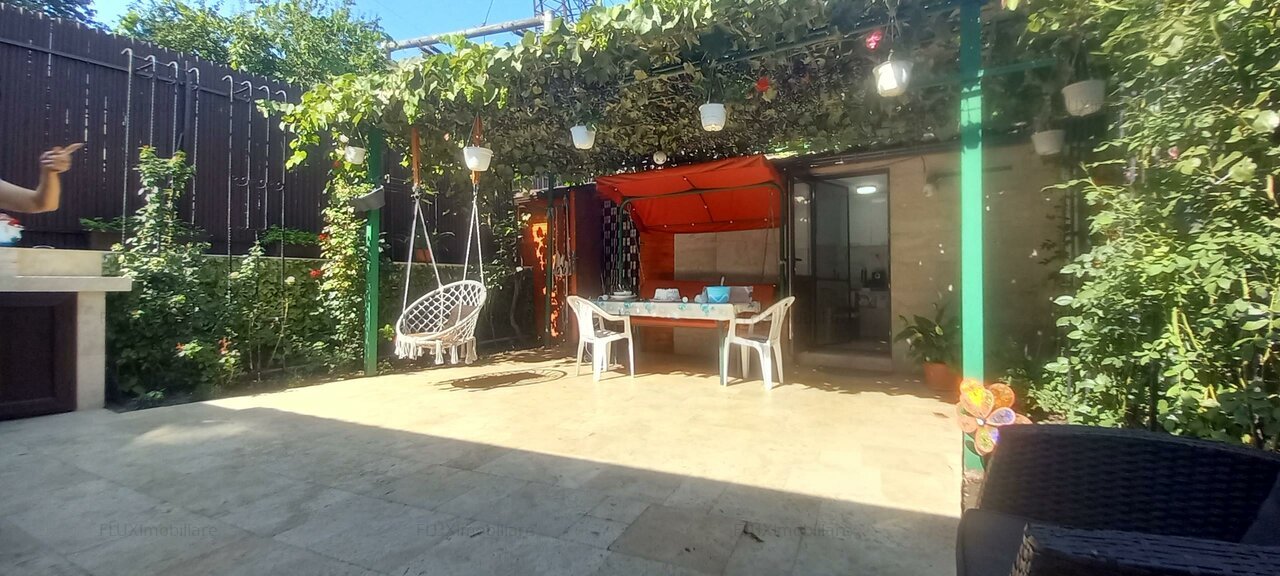 Apartament și curte independenta in vila tip duplex, gaze, bucatarie de vara.