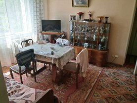 Apartament de vanzare 3 camere, în Bucuresti, zona Chibrit