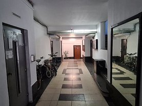 Apartament de vanzare 2 camere, în Bucuresti, zona Universitate