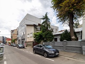 Casa de închiriat 8 camere, în Bucureşti, zona Cişmigiu