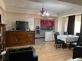 Apartament de vânzare 3 camere, în Constanţa, zona Casa de Cultură