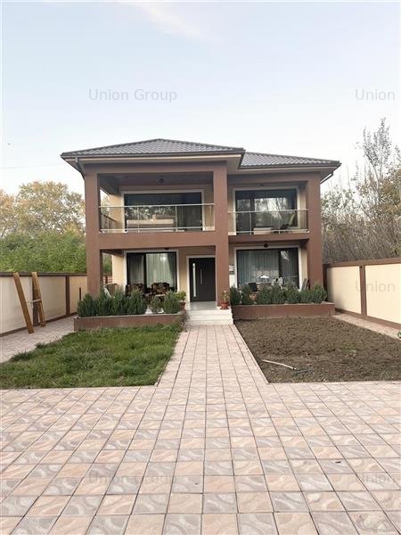 Casa de 300 mp, amplasata pe teren de 500 mp, Mamaia Nord