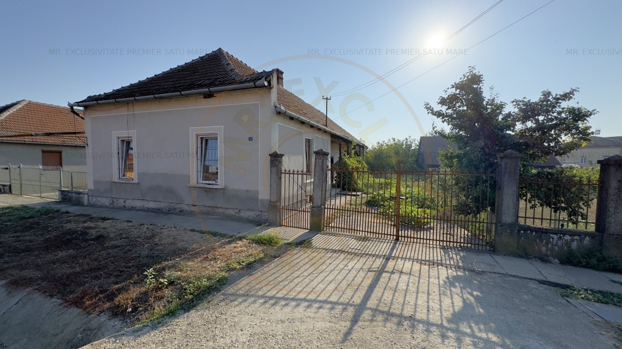 Casa centrala 4 camere cu Teren 1036 mp Loc. Camin - Comision 0% cumparator