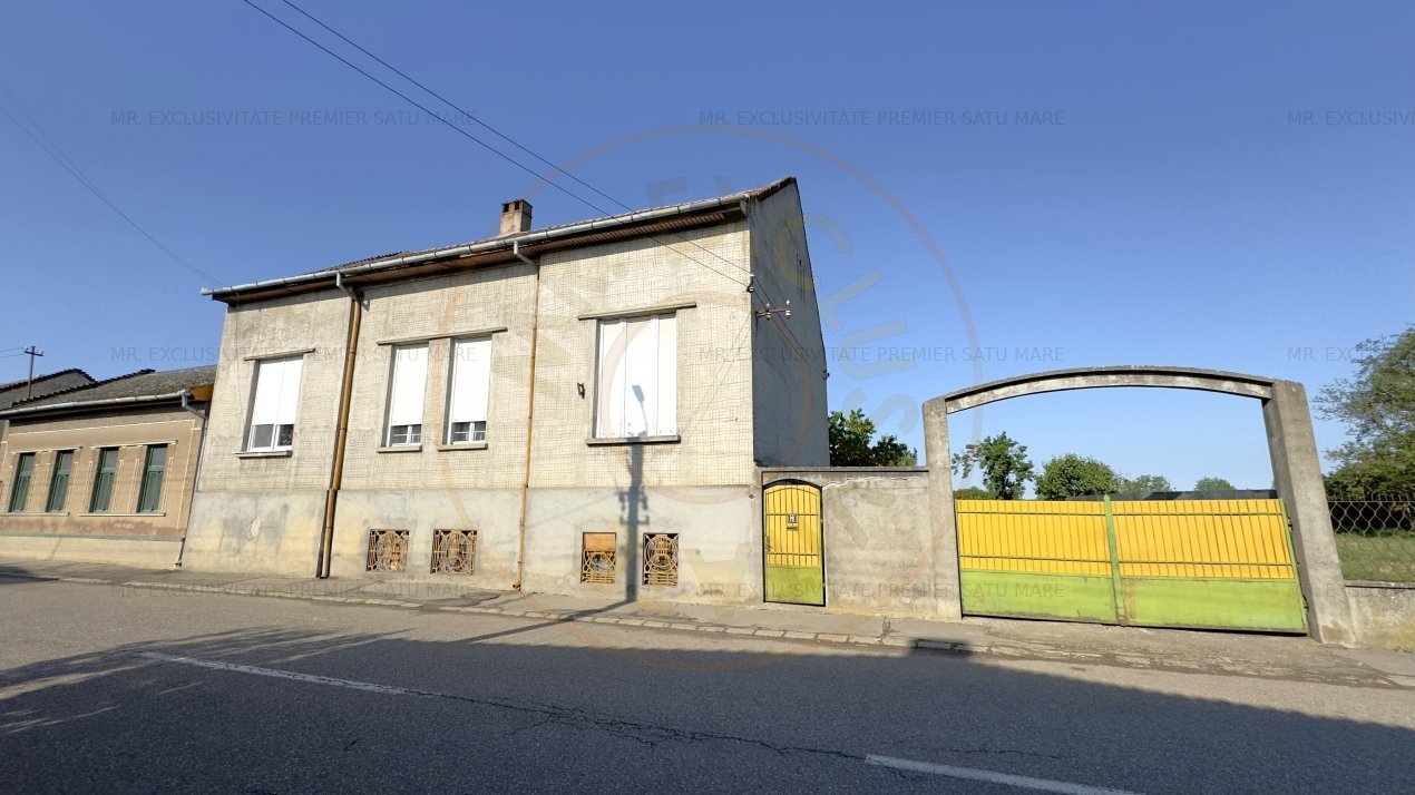 Casa 4 camere, Teren 3.862 mp Str. Traian Nr.99 - Carei - Comision 0% cumparator