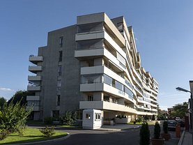 Apartament de vânzare 3 camere, în Bucureşti, zona Eroii Revoluţiei