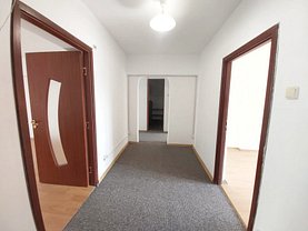 Apartament de închiriat 4 camere, în Bucureşti, zona P-ţa Alba Iulia